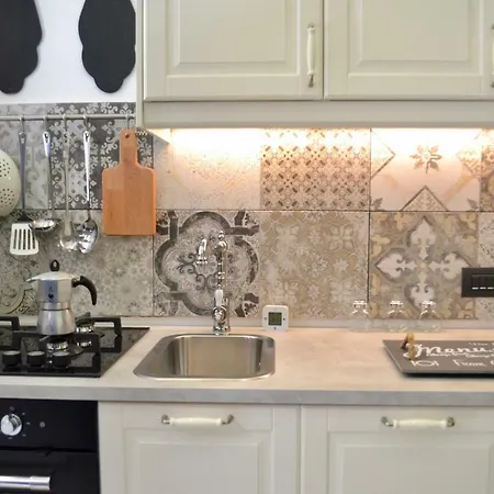 I Pupi - Sicilian Daire Giardini Naxos